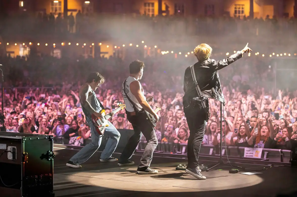 McFLy Live Review The Piece Hall, Halifax (2)