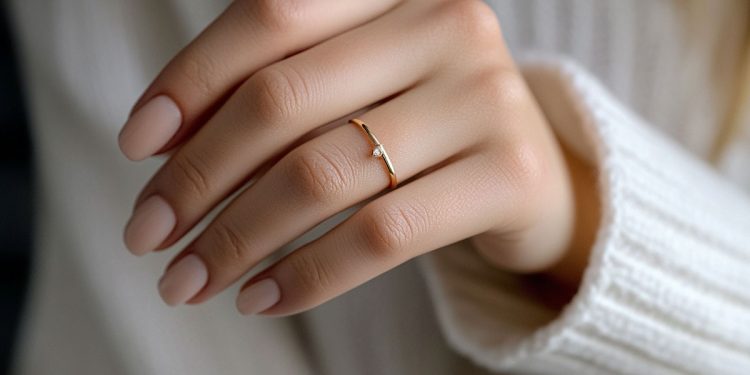 Minimalist Manicure Why the Simple Look is Gaining Popularity (1)
