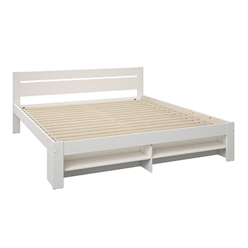 Noomi Pradas White Bed