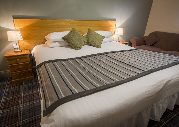 Northumberland Lindisfarne & Bamburgh Castle – Travel Review bedroom