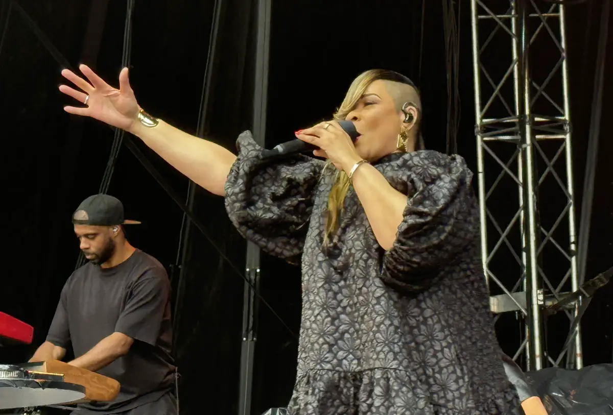 Paloma Faith Live Review Millennium Square, Leeds (2)