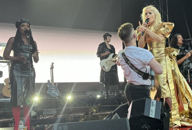 Paloma Faith Live Review Millennium Square, Leeds (3)