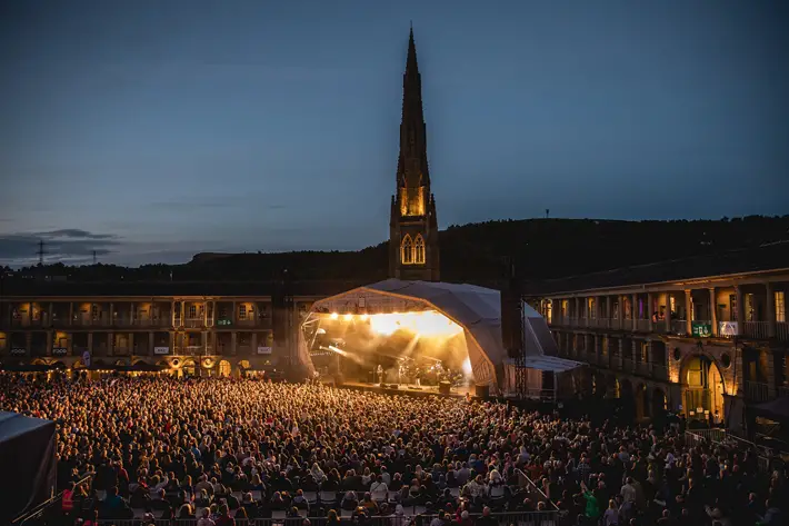 Paul Weller – Live Review – Halifax Piece Hall july