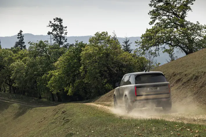 Range Rover Autobiography Ingenium car review rear