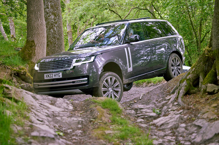 Range Rover Autobiography Ingenium car review side