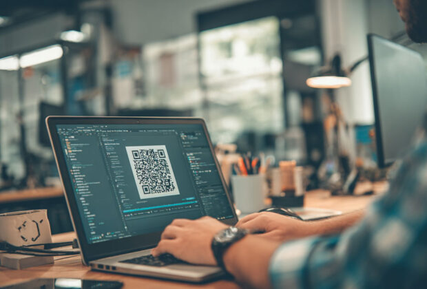 Scan, Connect, Convert How QR Codes Are Reinventing B2B Networking (1)