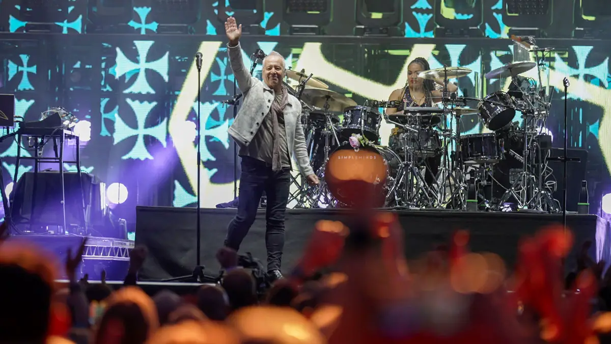 Simple Minds – Live Review – Scarborough Open Air Theatre (2)
