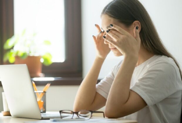 Six Ways To Manage Anxiety & Stress In Workplace main