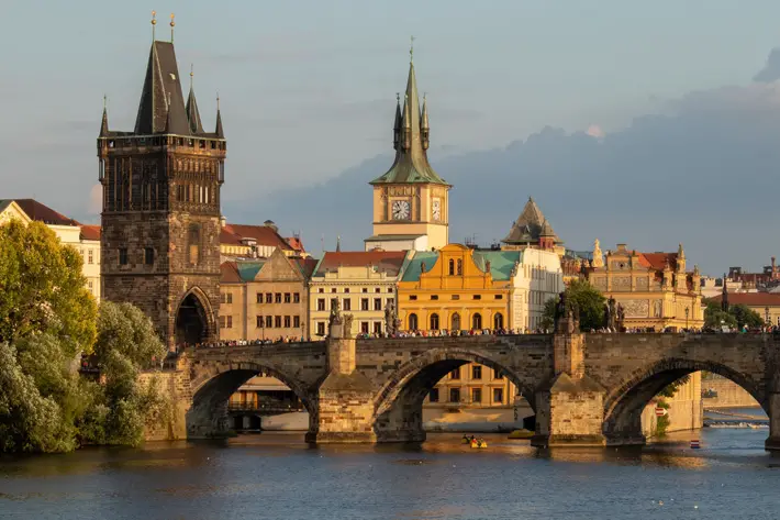 Six of the Best Things To do in Prague bridge