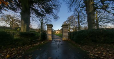 Stone Gates Timeless Elegance Meets Modern Curb Appeal (1)