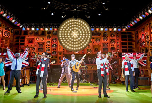 Sunny Afternoon Review Leeds Grand Theatre (3)