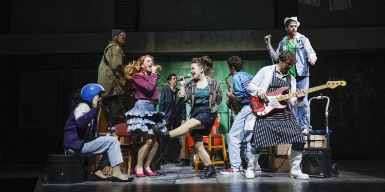 The Commitments Review Leeds Grand Theatre main