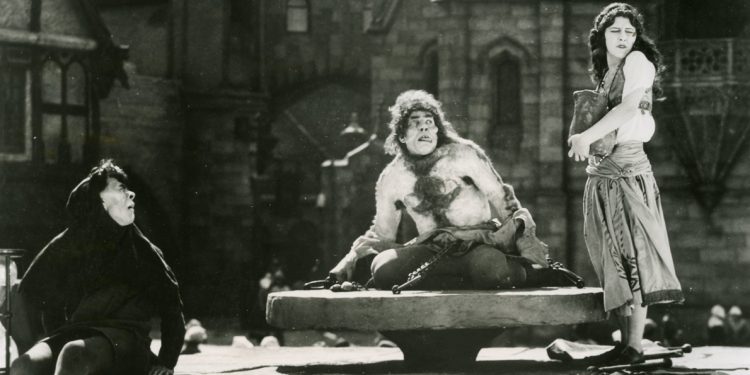 The Hunchback of Notre Dame film review