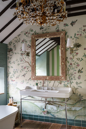 The Lund Collection – New Cottage Inspired by Cotswold Beauty bathroom