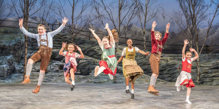 The Sound of Music Review Leeds Grand Theatre (1)