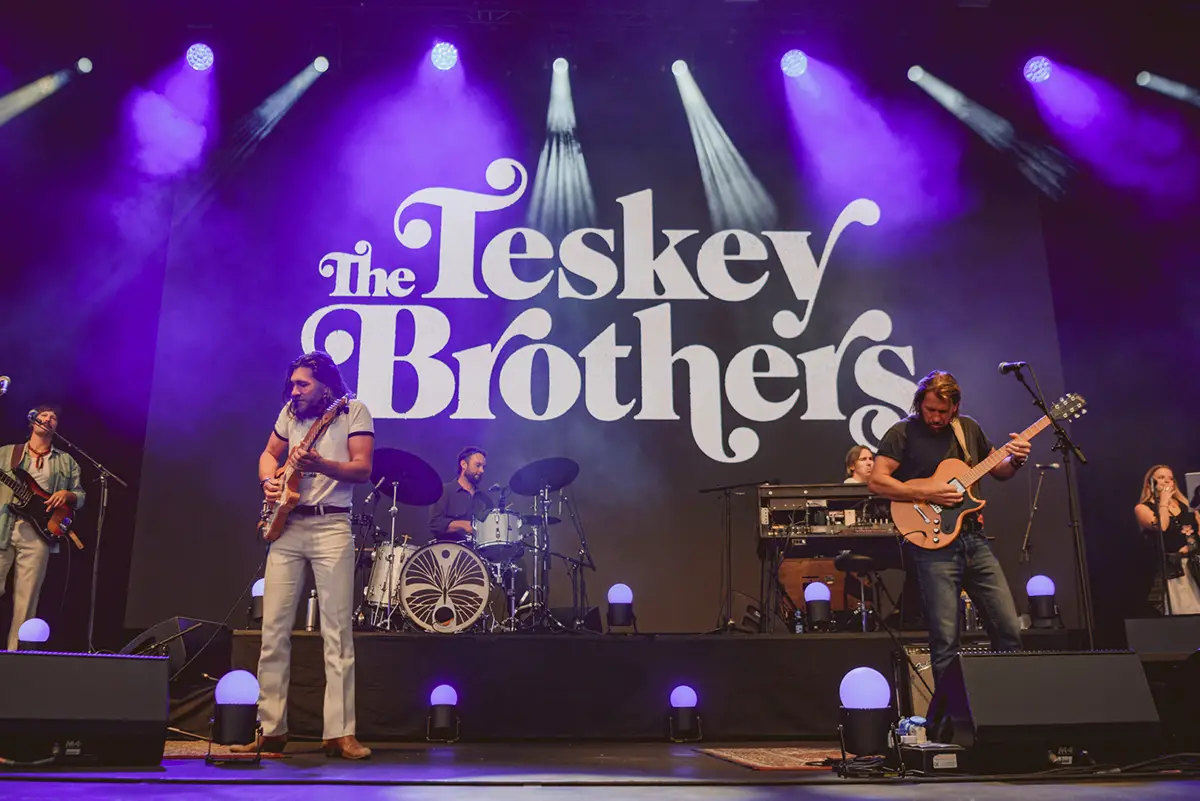 The Teskey Brothers Piece Hall Halifax