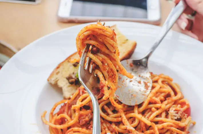 Top 9 Budget Dishes for Students spaghetti