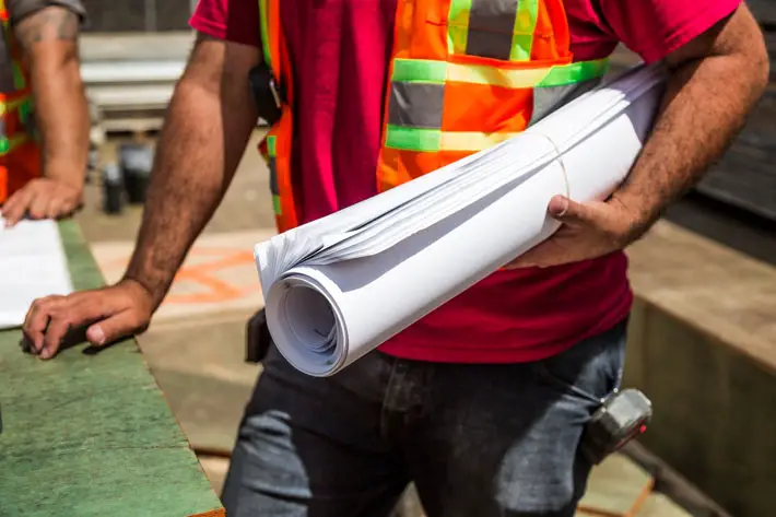 Traffic Management Tips for Construction Sites worker