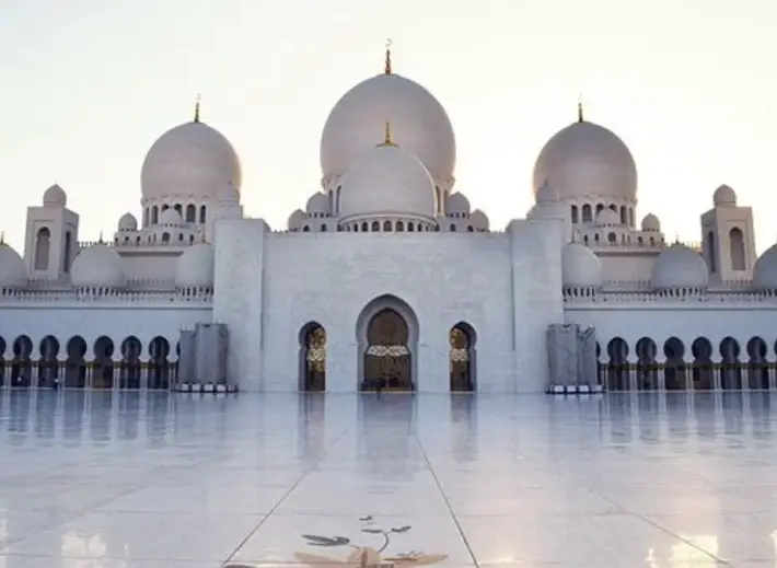 Travel Guide to Visit Dubai mosque