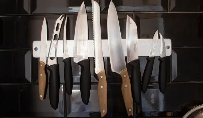 Types of Kitchen Knives for Use in the Home