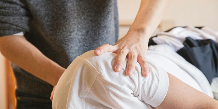 Understanding the Role of Scoliosis Treatment Methods in Improving Posture and Function (1)