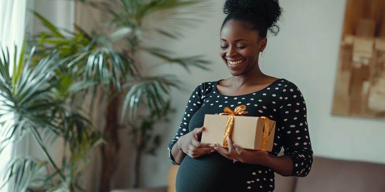Unique Gift Ideas for Baby Showers Why Pregnancy Boxes for Mom Are the Best Present (2)