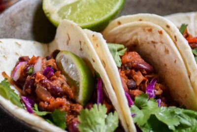 Vegan Mutti Chilli bean tacos