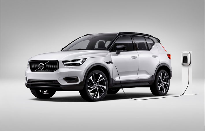 Volvo XC40 Recharge PHEV Hybrid Car Review hero