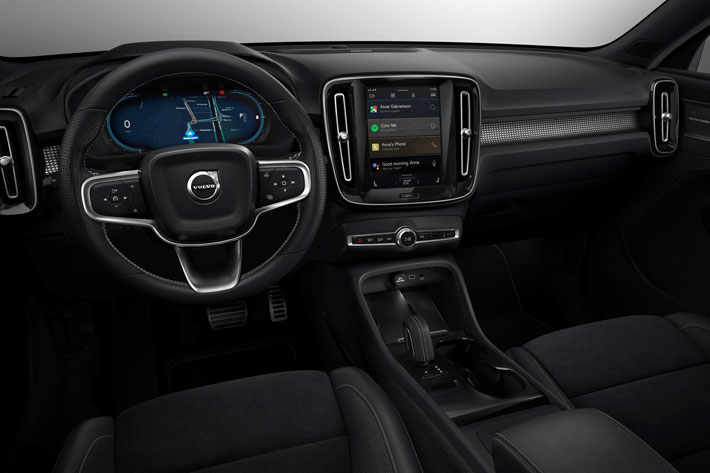 Volvo XC40 Recharge PHEV Hybrid Car Review interior