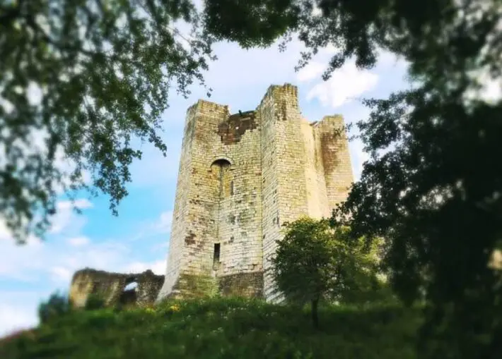 Walter Scott and the History of Conisbrough Castle, Doncaster