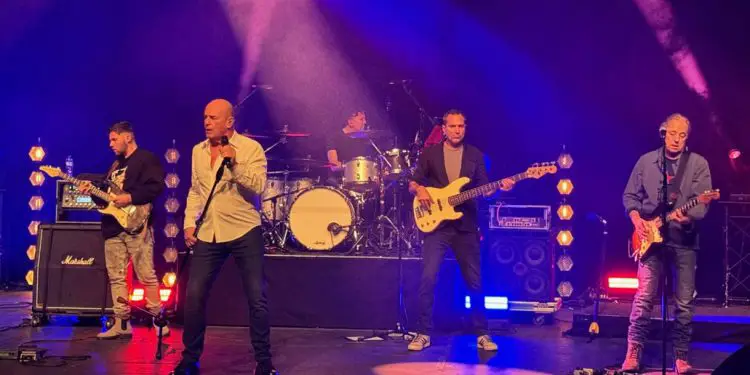 Wet Wet Wet + Go West Live Review York Barbican