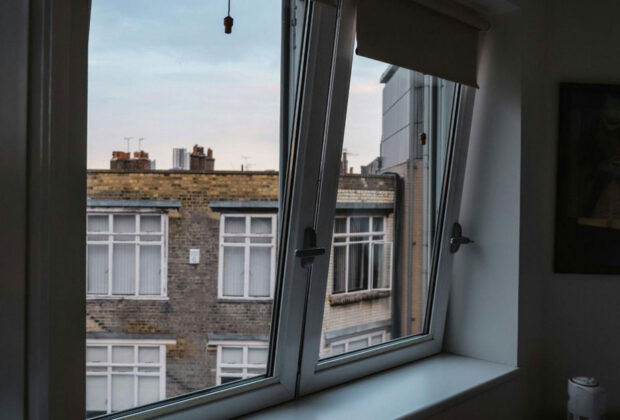 What Homeowners Should Know Before Replacing Windows