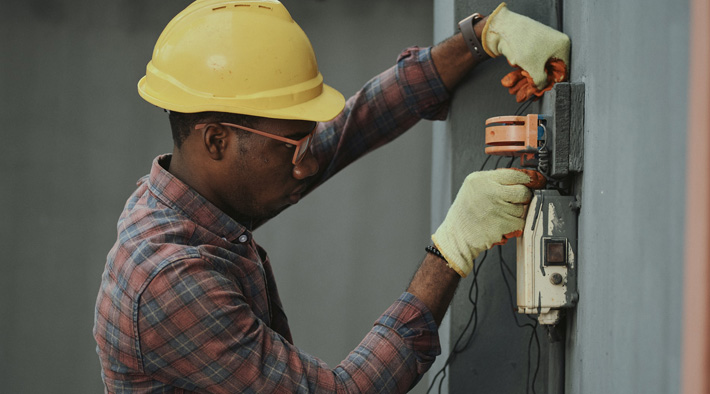 What to Consider When Starting Your Own Electrical Business electrician