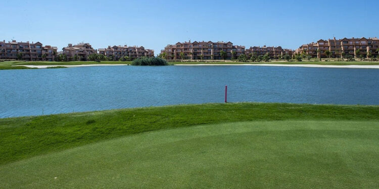 Where Can you get a Choice of 19 Golf Courses Within 30 miles Murcia is Where (2)