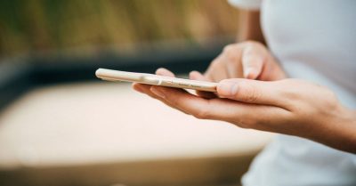 Why Are There Problems With a Mobile Signal in an Apartment And a Country House (1)