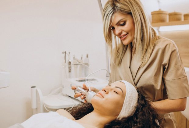 Why Beauty Retailers Struggle With Sourcing Products and How to Get Ahead
