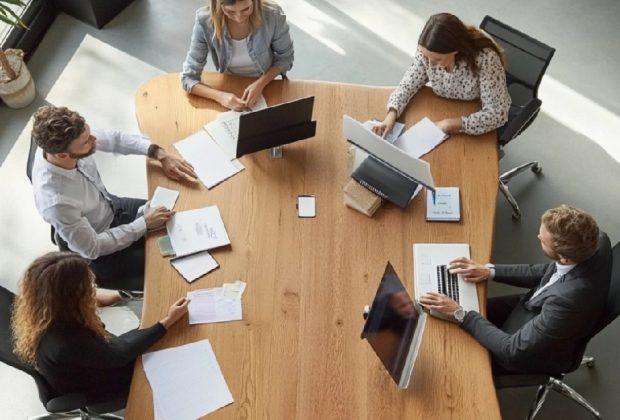 Why Outsourcing Writing Tasks Can Help Your Business Thrive (2)