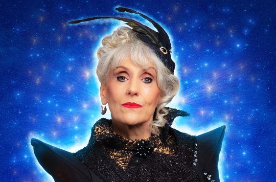 anita dobson interview hull panto