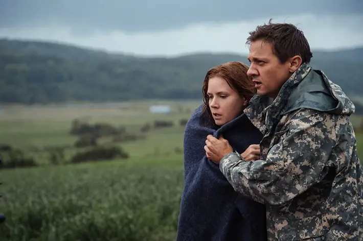 arrival film review renner