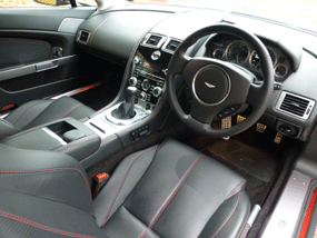 aston-martin-v8-vantage interior dashboard
