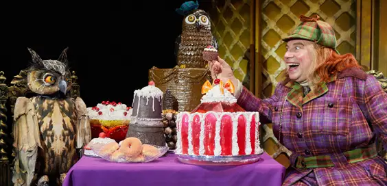 awful auntie review sheffield lyceum june 2018 stage