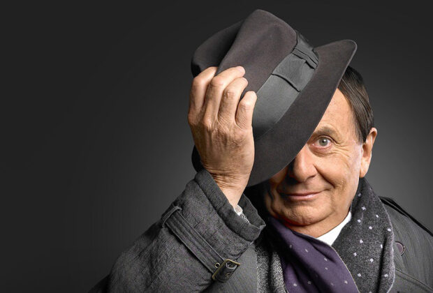 barry humphries review york grand (1)