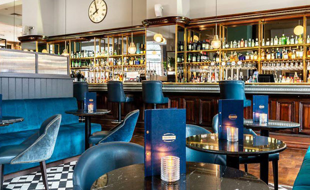 browns brasserie leeds restaurant interior main