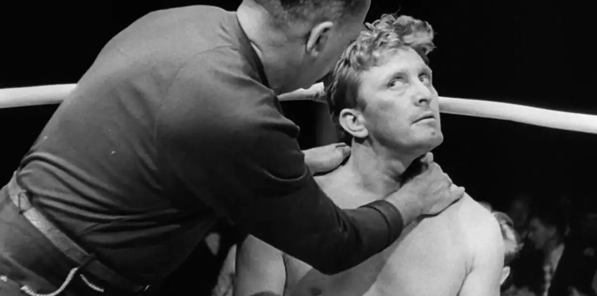 Champion (1949) – Film Review. Fine, convincing boxing drama.