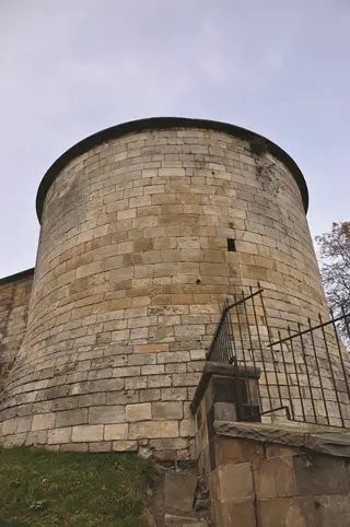 clifford's tower york castle history historical