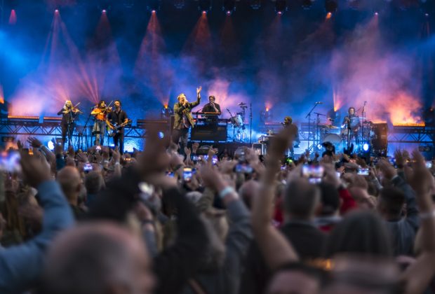 elbow live scarborough open air theatre