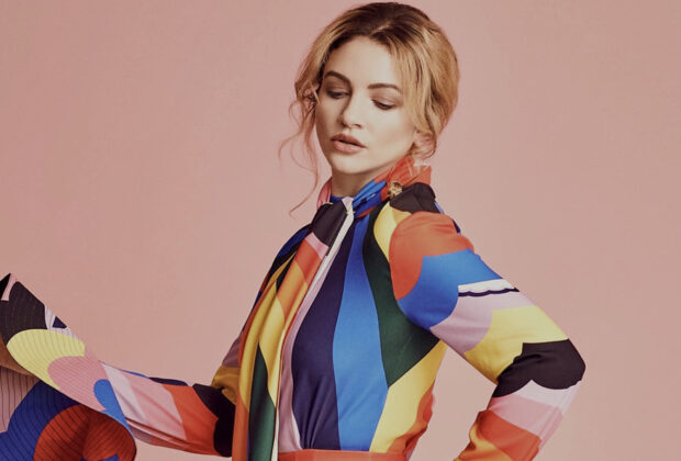 elle l interview main