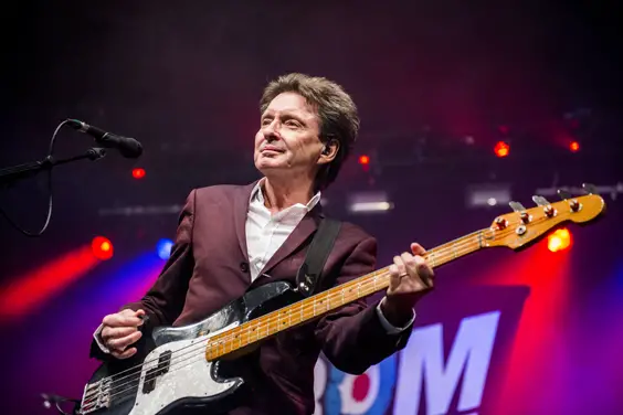 from the jam live review cottingham hall june 2018 bruce foxton