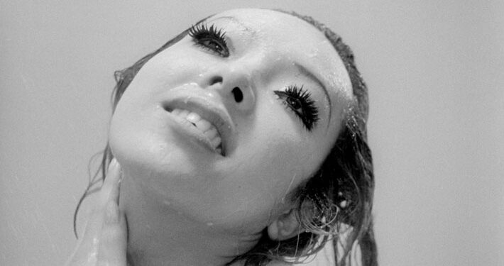 funeral parade of roses film review main