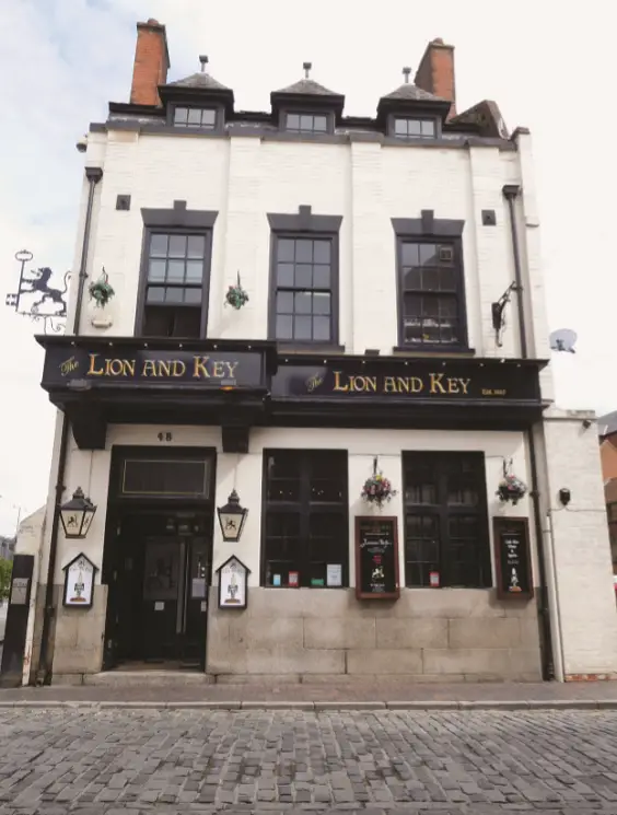 historic hull pubs lion and key